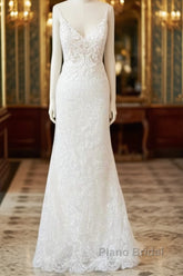 Elegant Appliques V-neck Sheath Wedding Dress