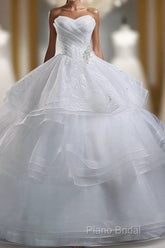 Glamorous Ball Gown Sweetheart Organza Wedding Dresses With Lace