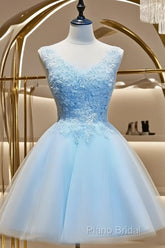 Light Blue Tulle Short Party Dresses With Lace Applique, V-Neckline Homecoming Dresses