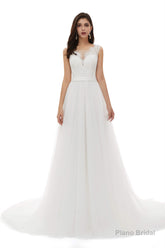 White Tulle Scoop Neck Lace Appliques Beading Wedding Dresses