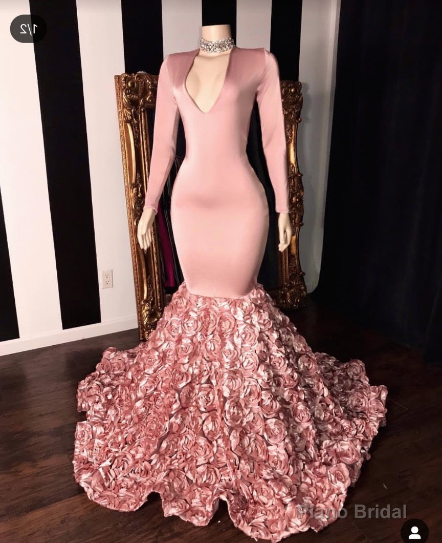 2025 Long Sleeve Dusty Rose V-neck Mermaid Prom Dresses Main image
