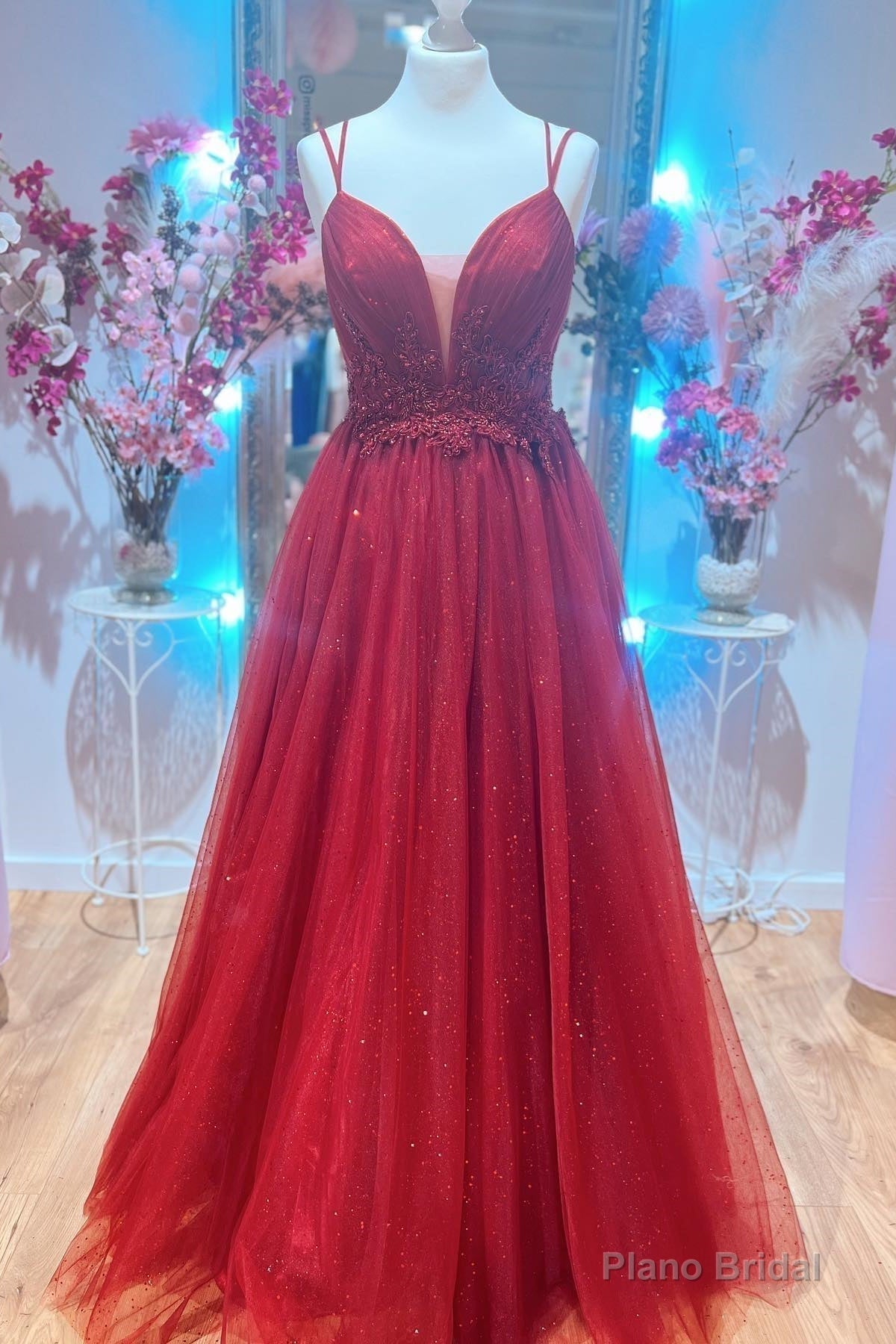 Red Plunging V Neck Double Straps Beaded Appliques Pleated Long Prom Dress Main image