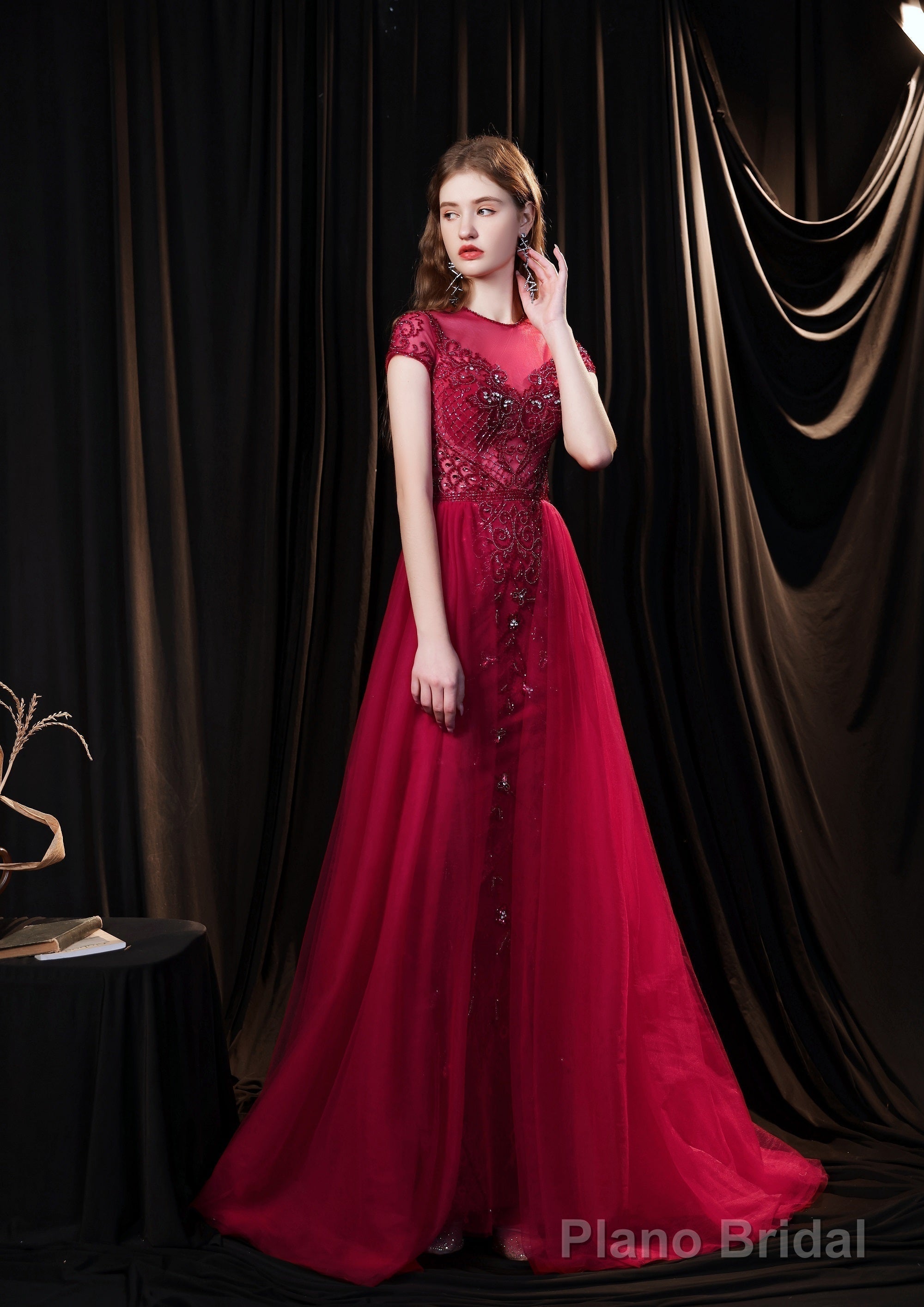 Cap Sleeves Prom Dress 2025 Beading Appliques Tulle Scoop Floor Length Burgundy Prom Dresses