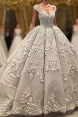 Gorgeous Sleeveless V Neck Lace Appliques Ball Gown Wedding Dresses