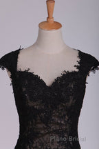 Black Off The Shoulder Sheath Formal Prom Dresses Lace&Tulle Floor Length With Applique & Slit