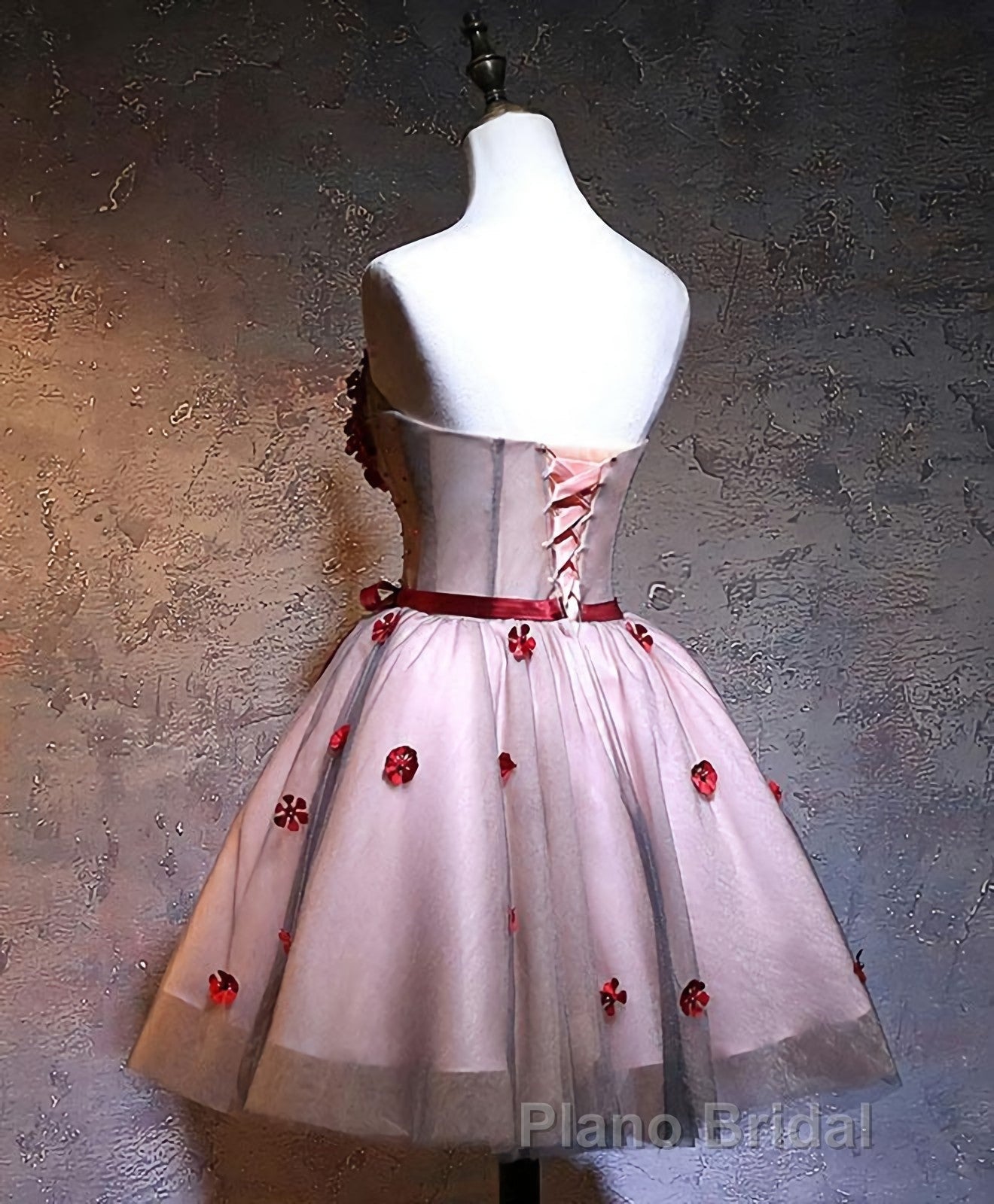 Red Sweetheart Neck Lace Short Formal Prom Dresses