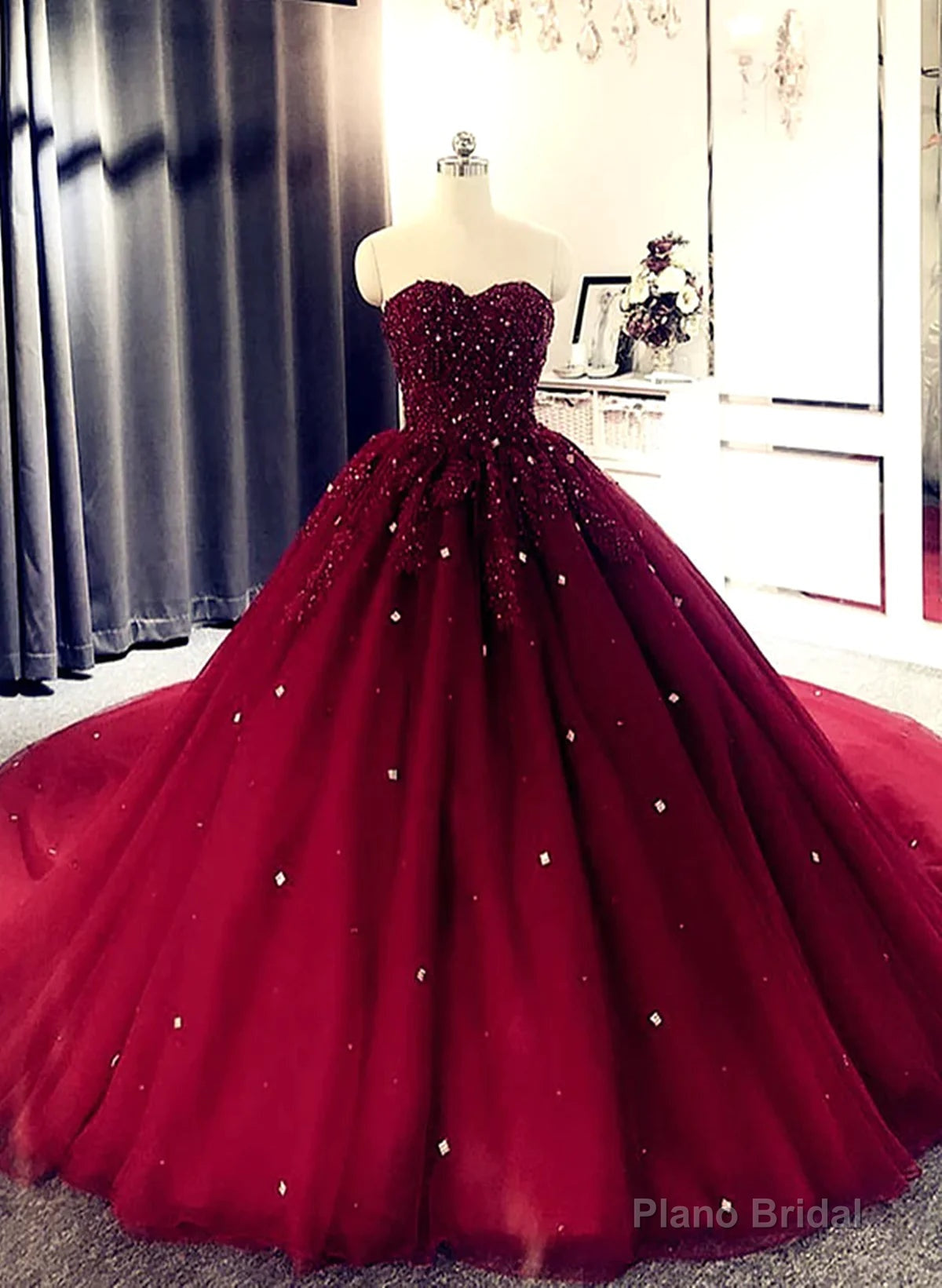 Ball Gown Burgundy Sweetheart Beaded Quince Dresses Sweet 16 Dress Main image