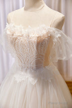 Chic Spaghetti Straps Beading A Line Tulle Wedding Gown