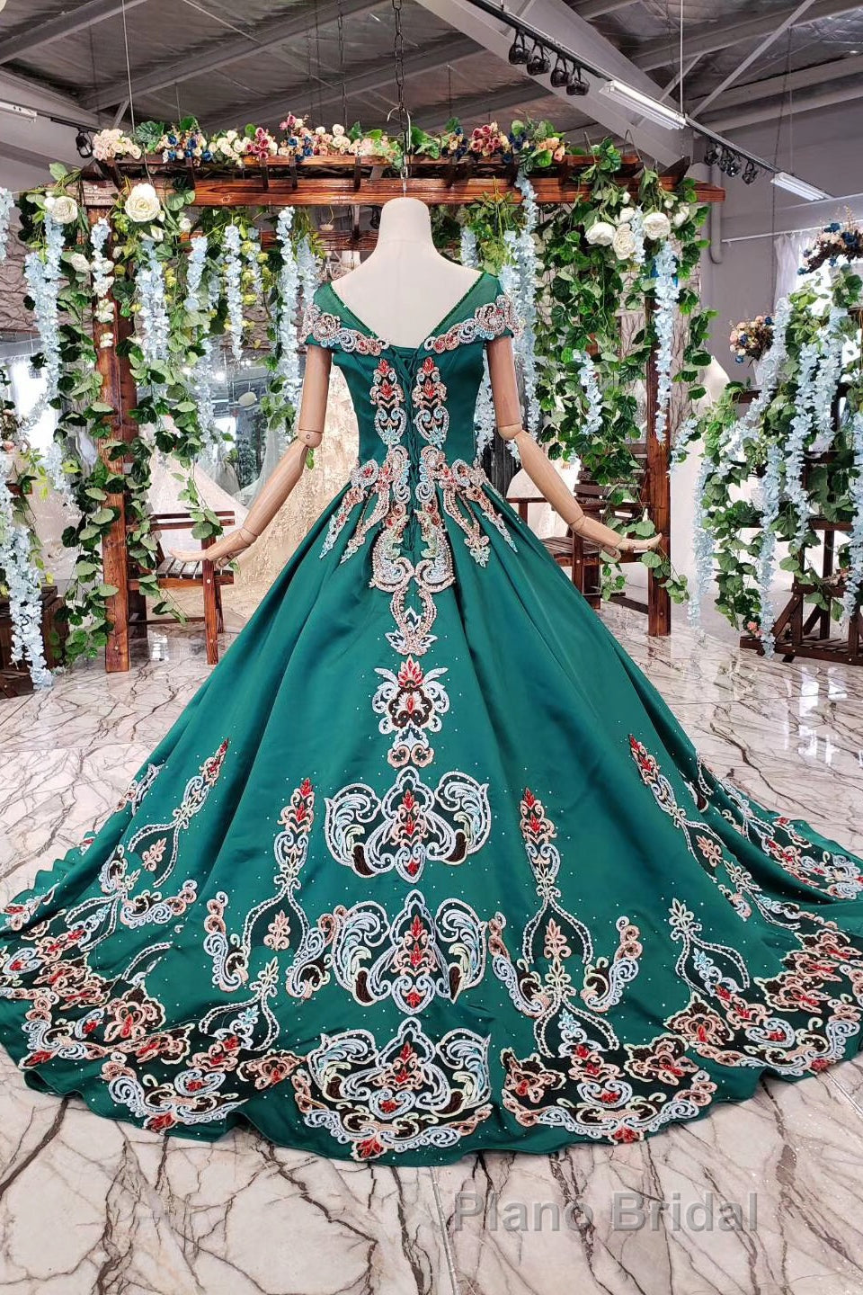 Luxury Green Round Neck Short Sleeves Formal Prom Dresses with Beading
