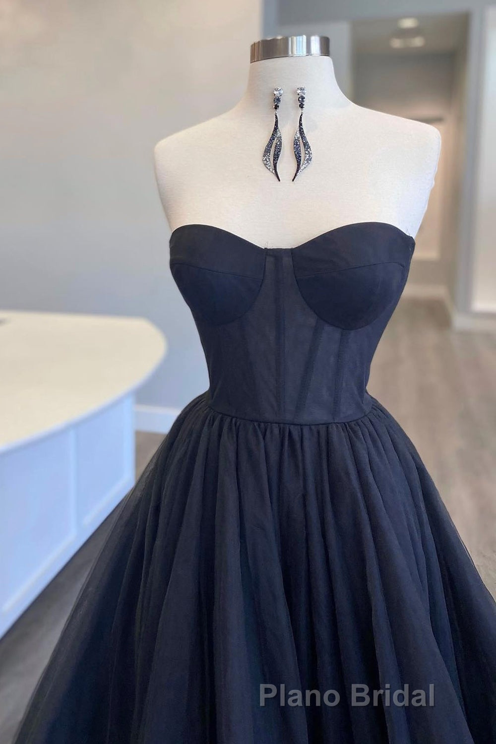 Black Corset Sweetheart Long Formal Prom Dresses with Ruffles Secondary image