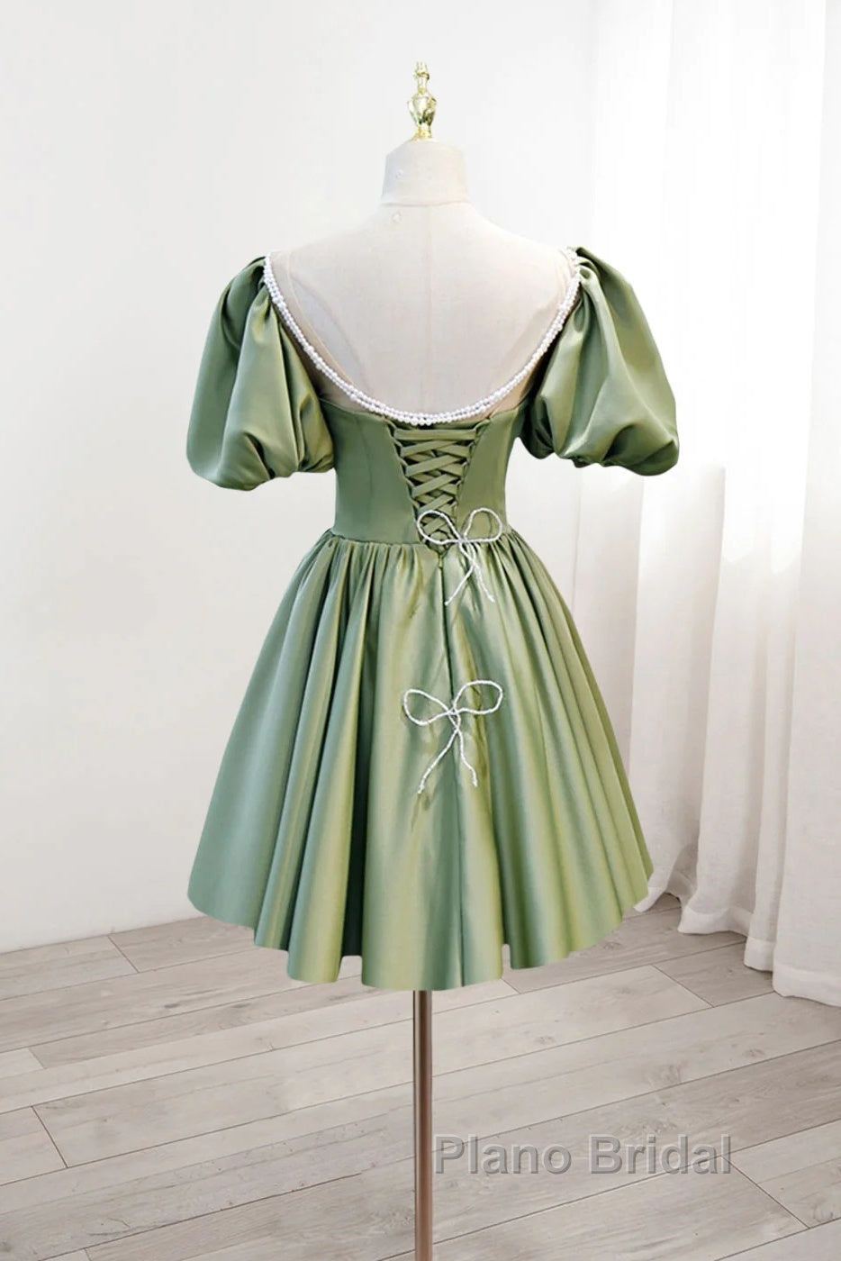A Line Green Puffy Sleeve Satin Short Formal Prom Dresses Homecoming Dresses Secondary image