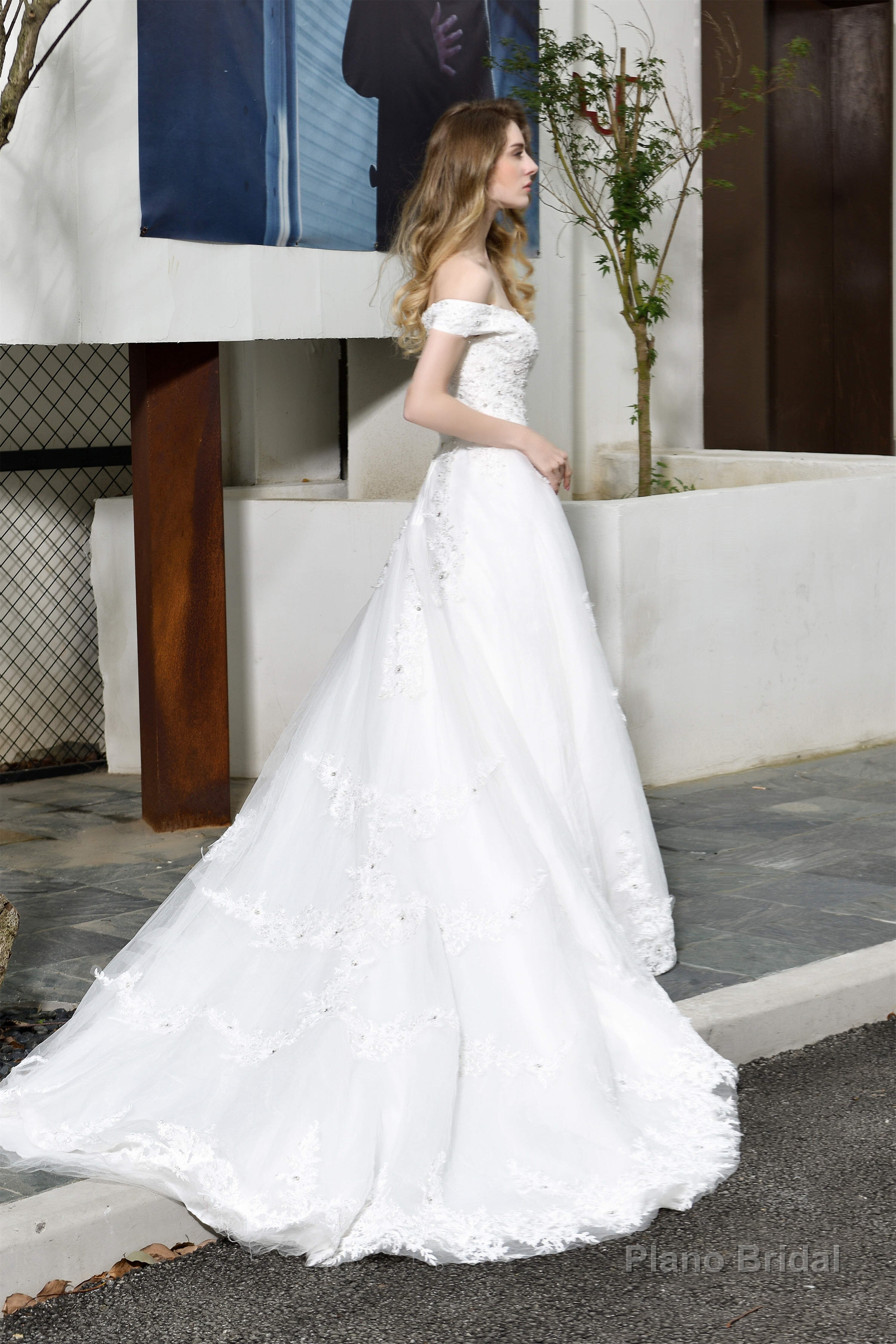 A-line Off the Shoulder Long Wedding Dresses Secondary image