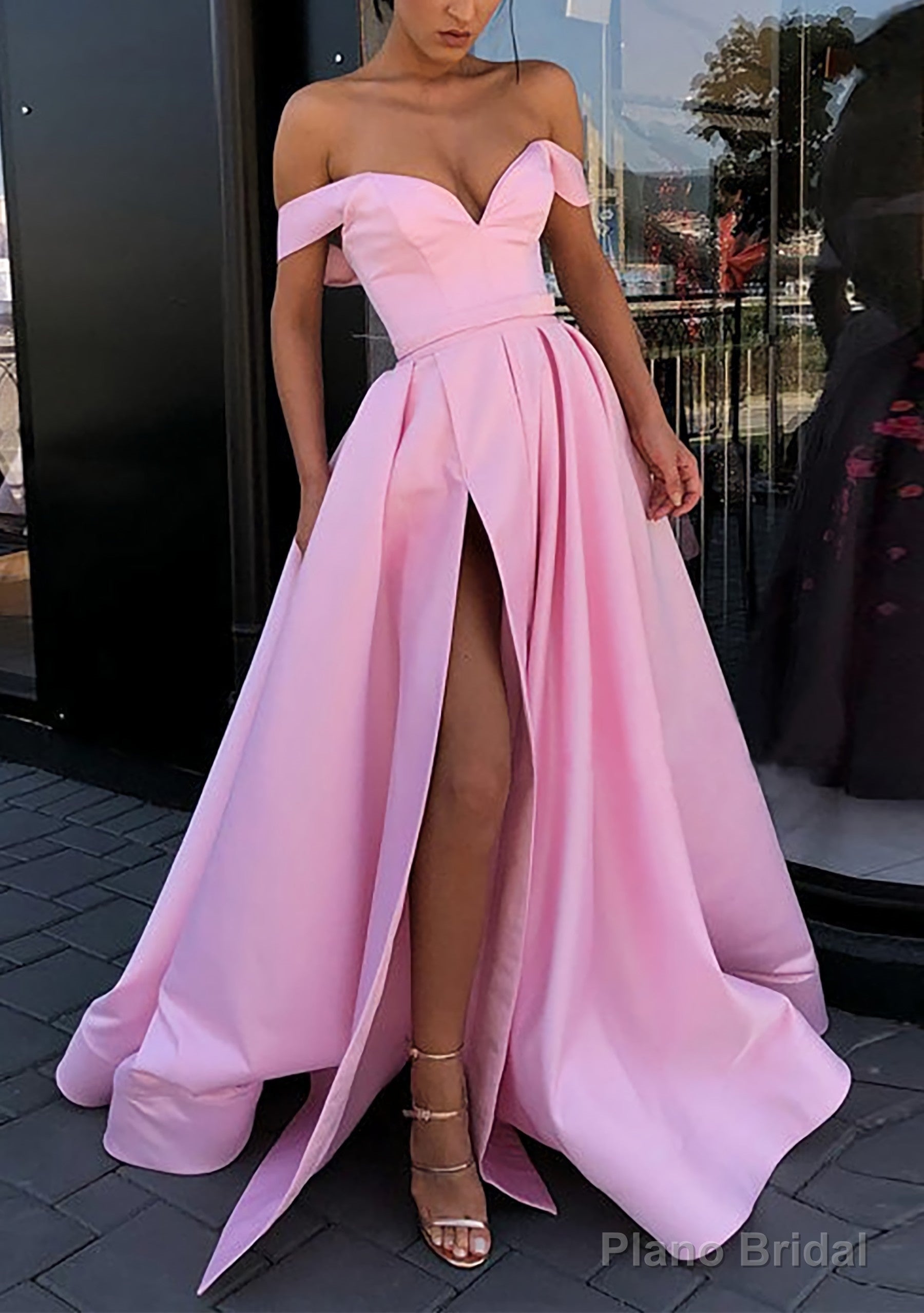A-line Off-the-Shoulder Strapless Long/Floor-Length Satin Prom Dresses With Split Main image