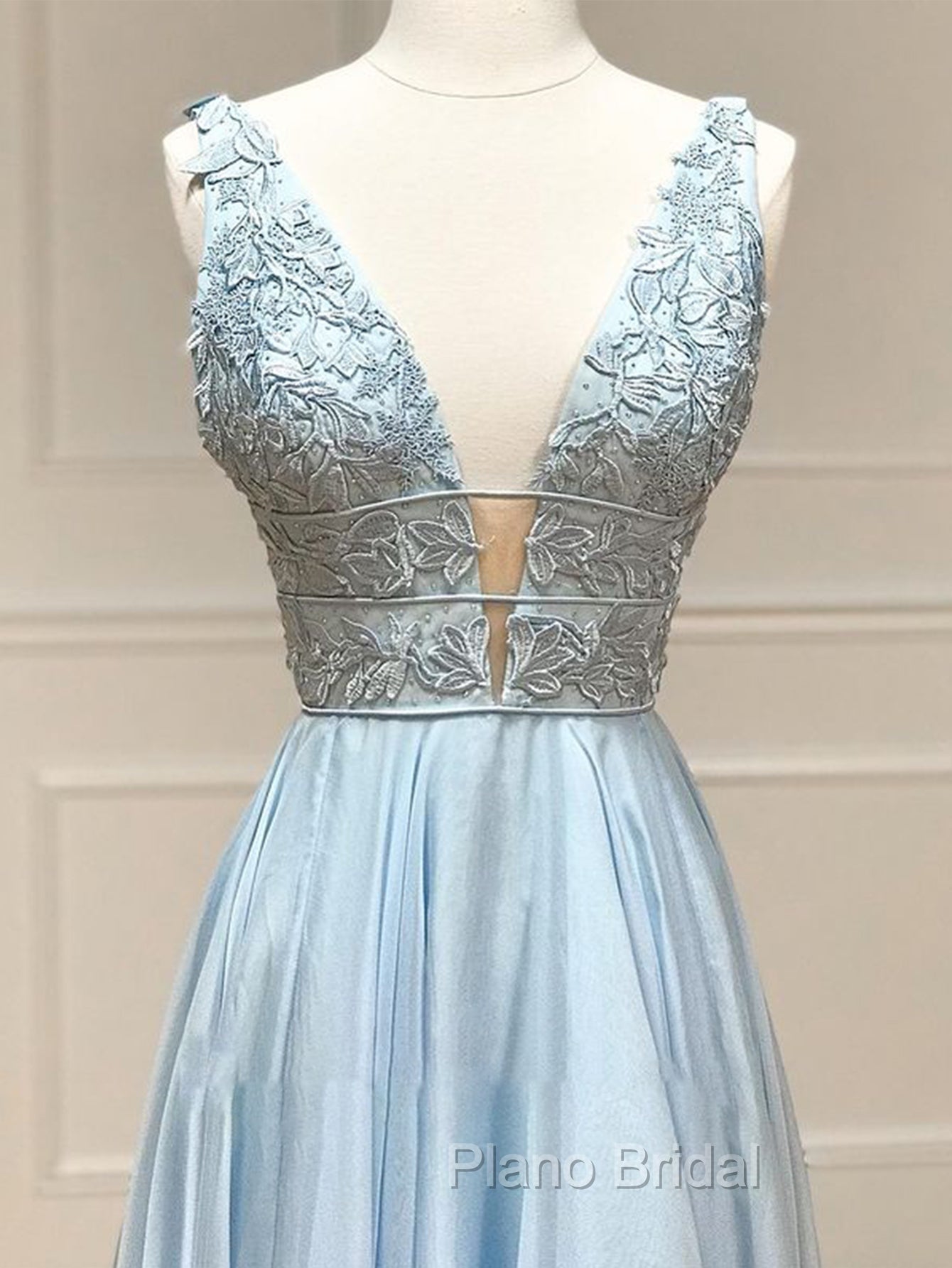 A Line Plunge V Neck Lace Chiffon Formal Prom Dresses