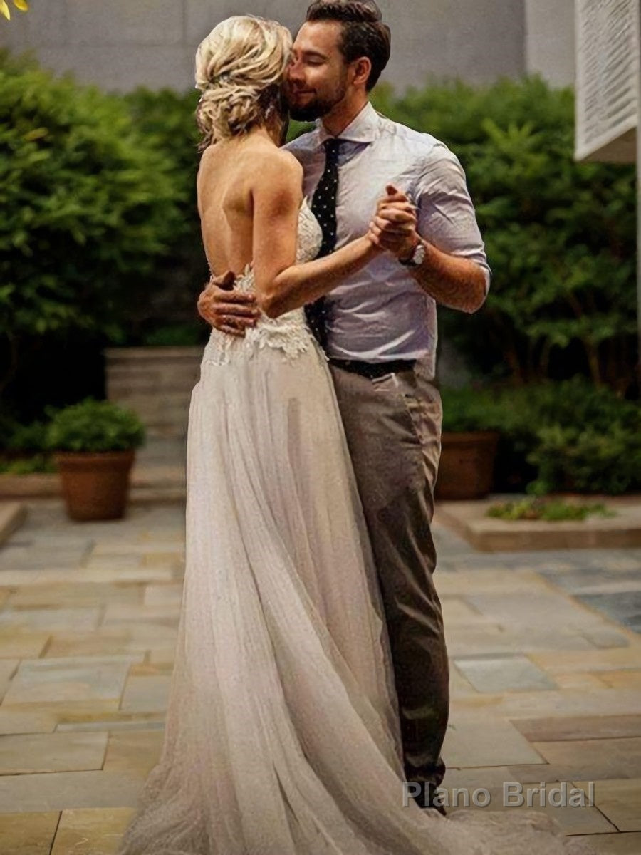 A-Line/Princess V-neck Sweep Train Tulle Wedding Dresses With Appliques Lace Secondary image