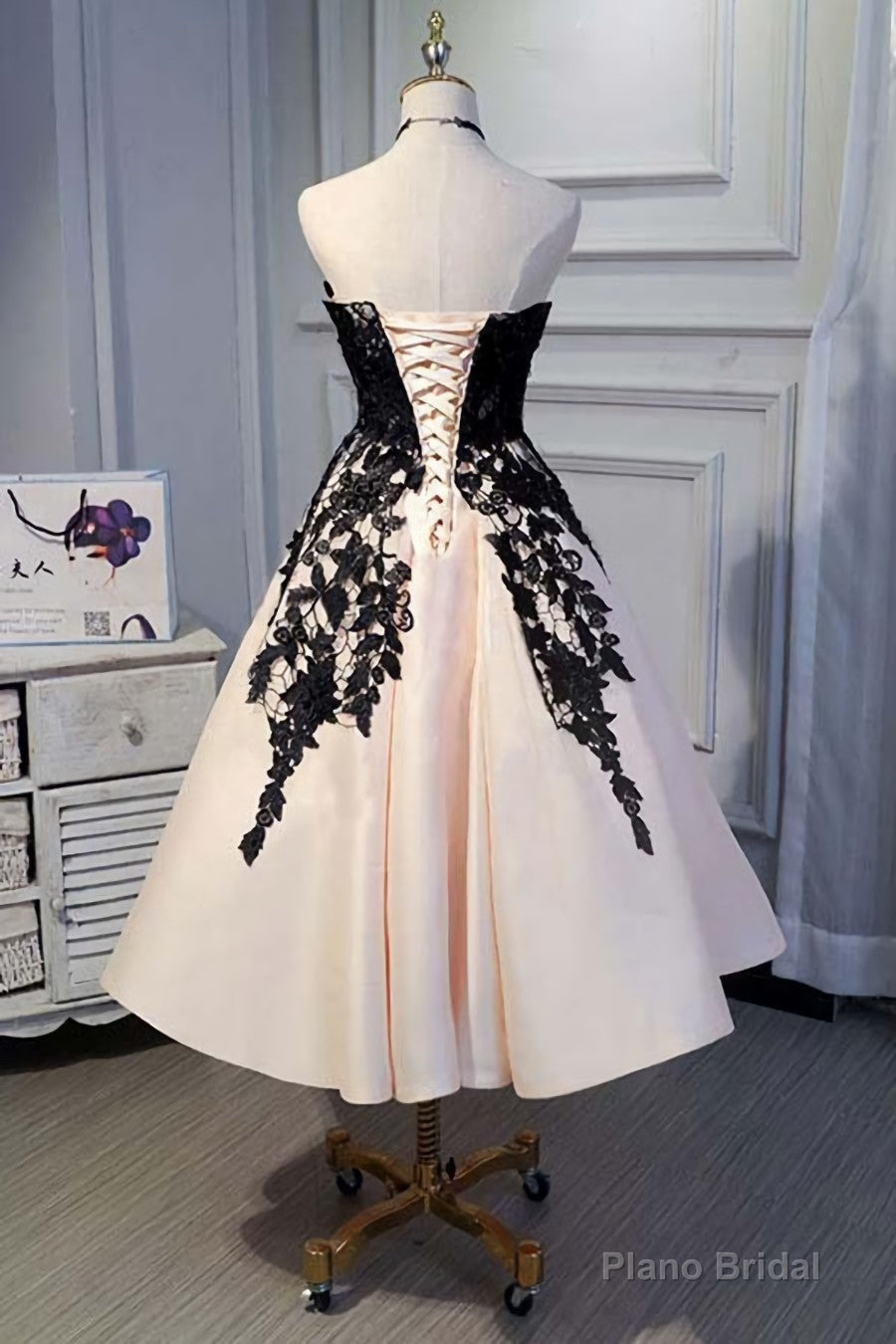 A-line Satin Short Prom Dresses,Homecoming Dress with Black Lace Secondary image