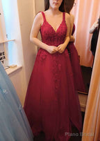 A-line V Neck Sleeveless Long/Floor-Length Tulle Prom Dresses With Appliqued Lace