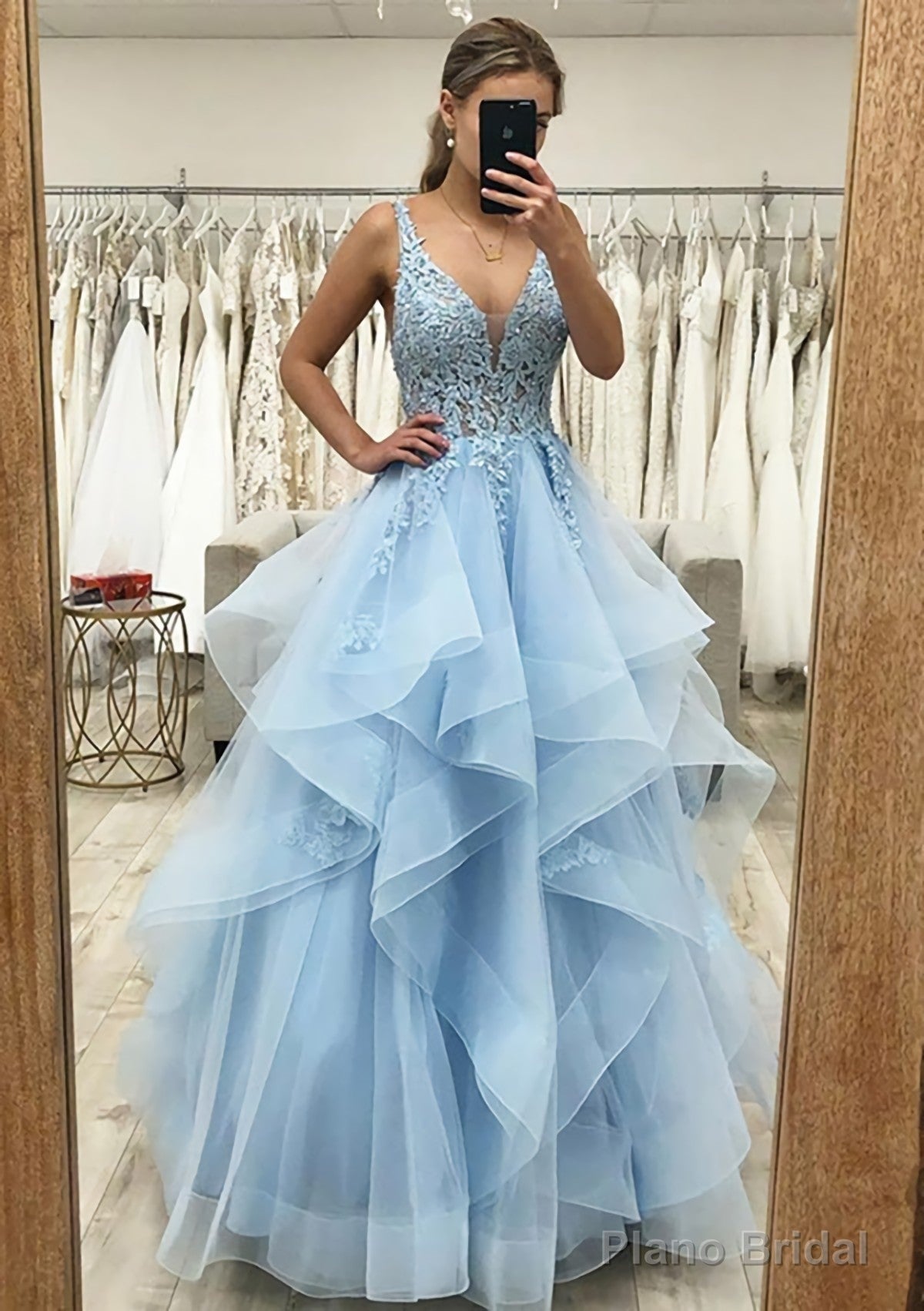 A-line V Neck Sleeveless Long/Floor-Length Tulle Satin Prom Dresses With Lace Appliqued Main image