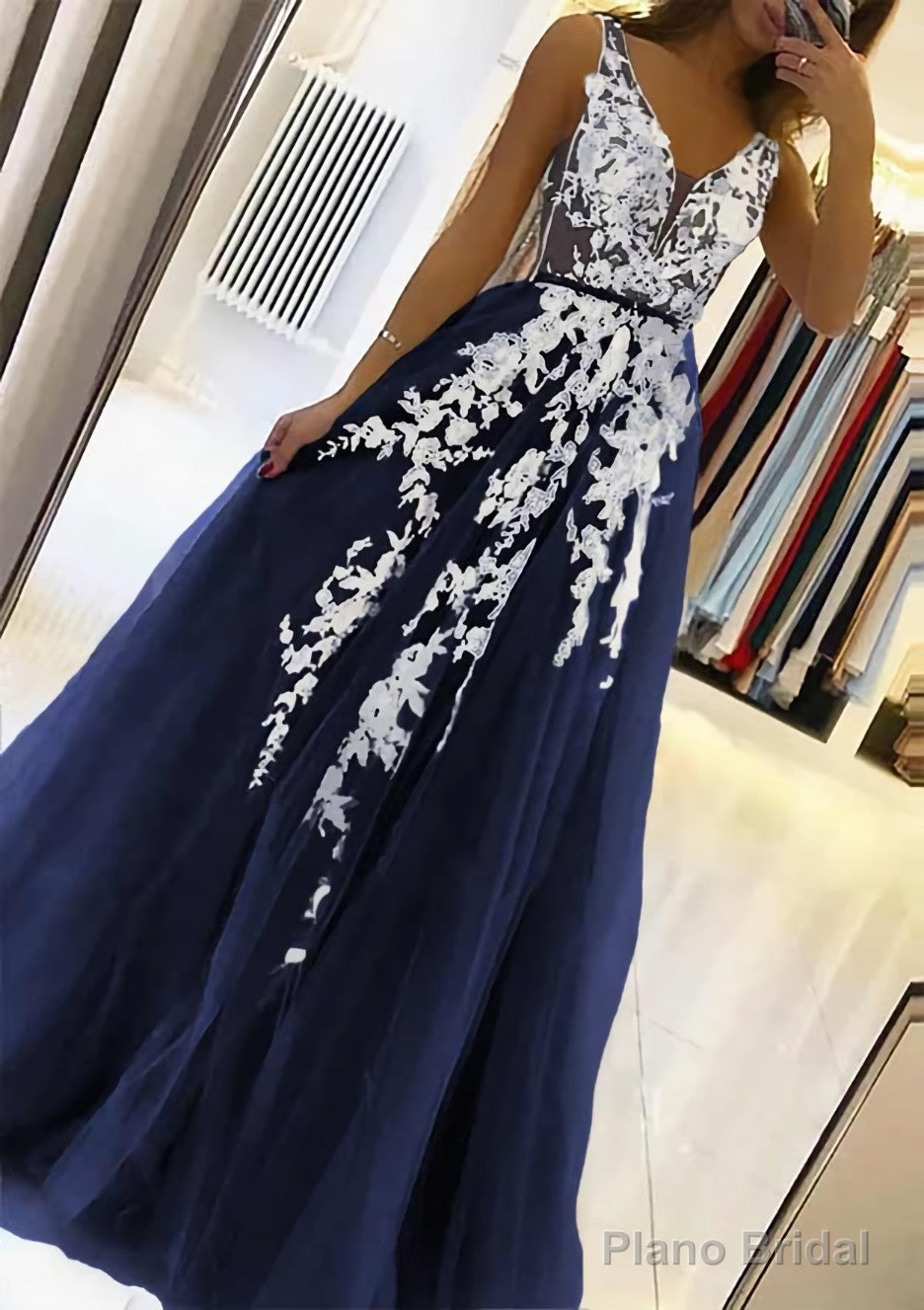 A-line V Neck Sleeveless Sweep Train Tulle Prom Dresses With Beading Lace