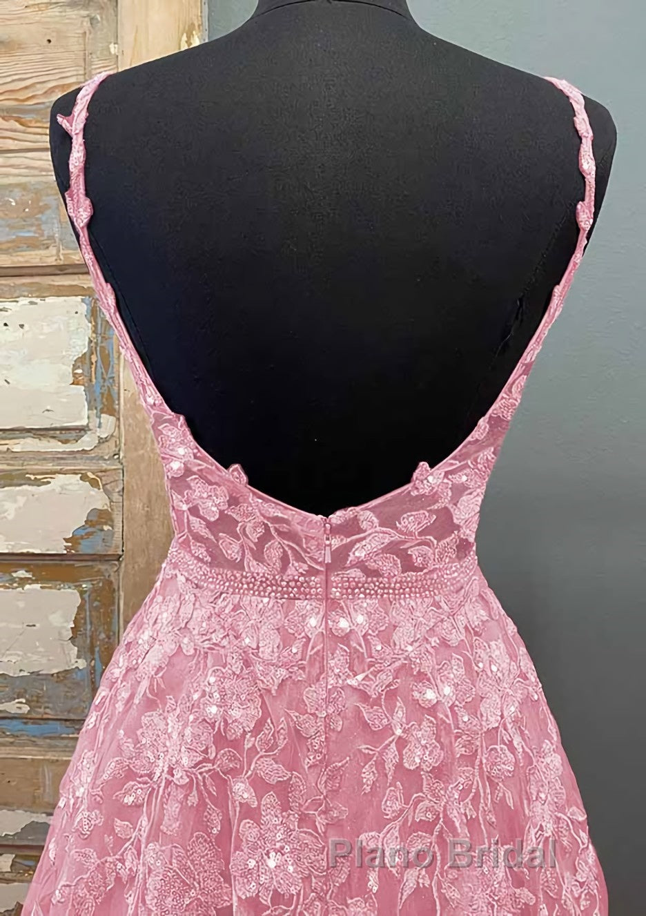 A-line V Neck Spaghetti Straps Long/Floor-Length Tulle Formal Prom Dress With Beading Lace Pockets Sequins