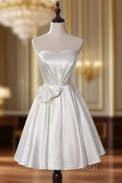 A-Line White Satin Sweetheart Pleats Homecoming Dresses Main image