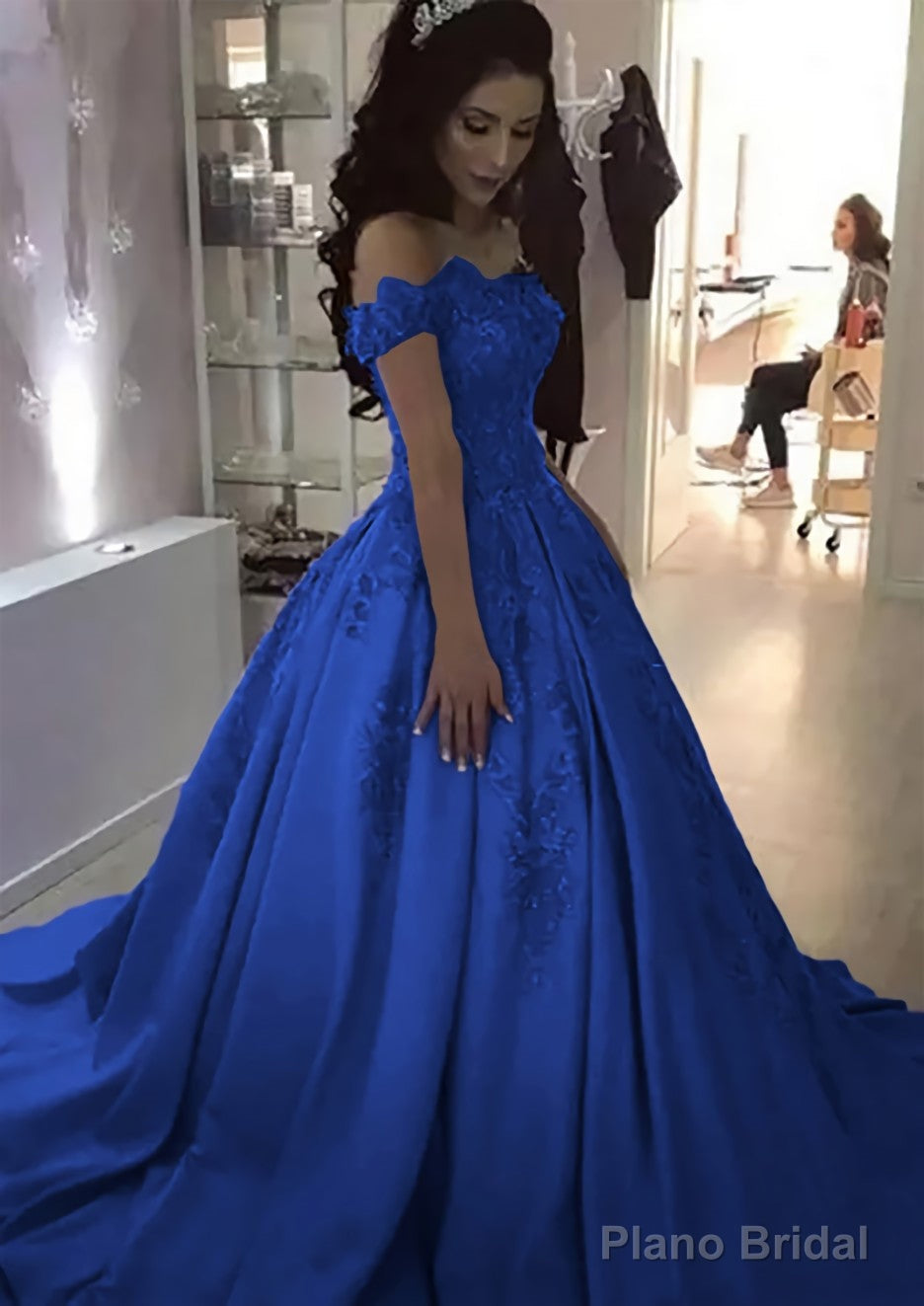 Ball Gown Off-the-Shoulder Sleeveless Sweep Train Satin Prom Dresses With Appliqued Beading
