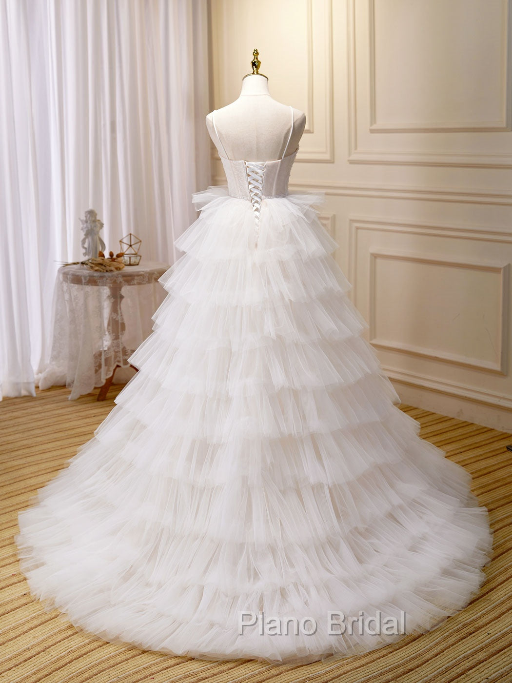 Ball-Gown/Princess Tulle White Long Formal Prom Dresses With Beading Flower Cascading Ruffles Secondary image