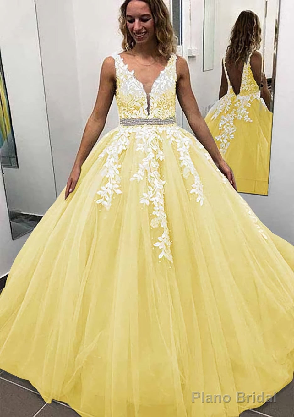 Ball Gown Sleeveless Long/Floor-Length Tulle Prom Dresses With Lace Appliqued Beading