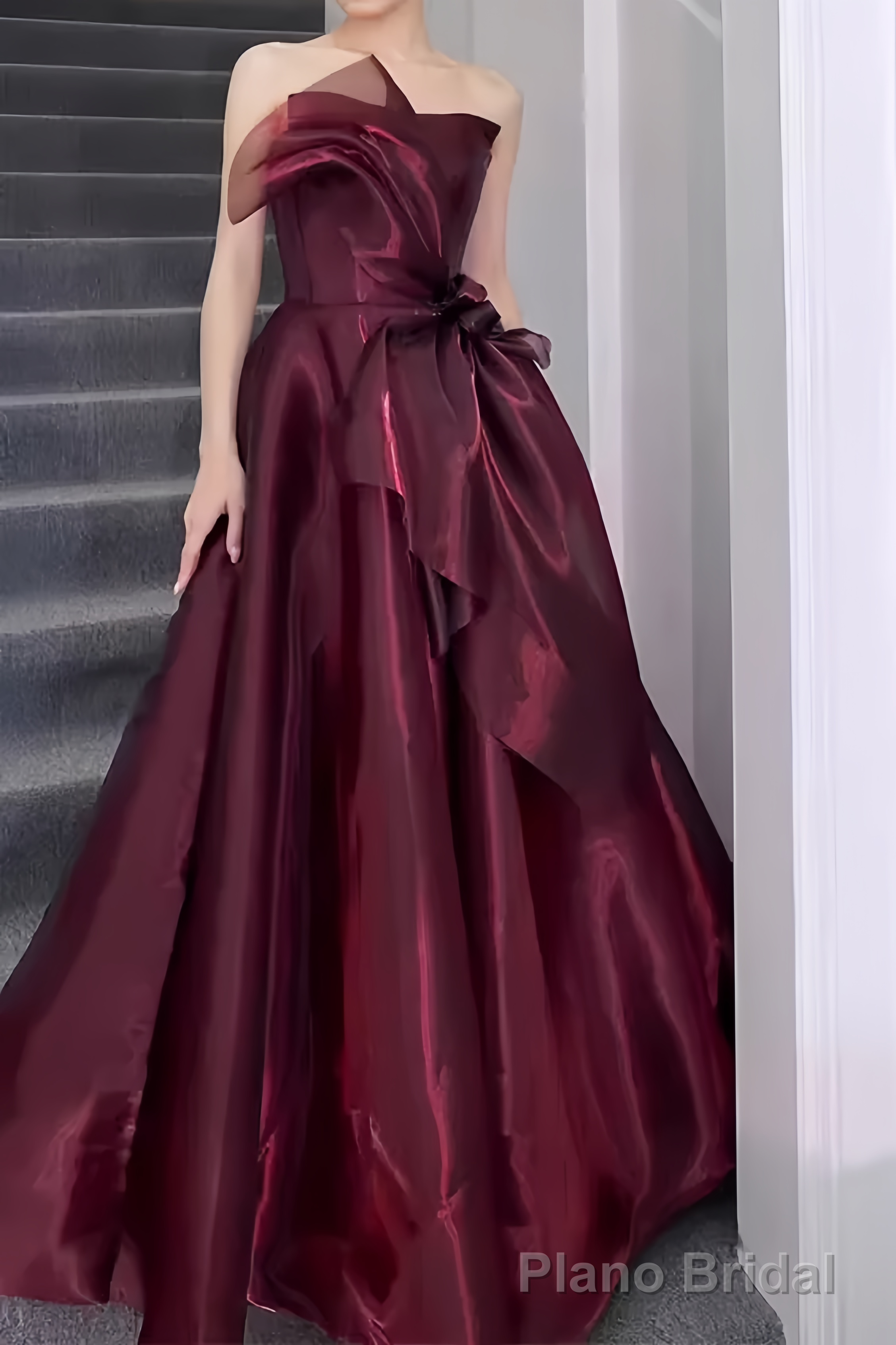 Ball Gown Strapless Burgundy Organza Prom Dresses Long Evening Dress