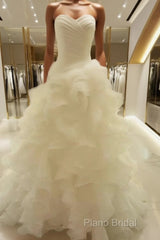 Ball-Gown Sweetheart Ruffles Court Train Organza Wedding Dresses