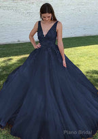 Ball Gown V Neck Court Train Lace Tulle Prom Dresses With Appliqued Beading