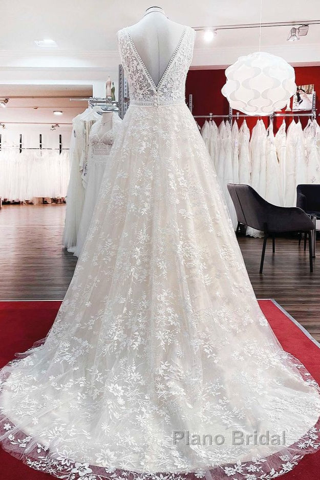 Beautiful Long A-Line Lace Appliques Tulle Open Back Wedding Dresses Secondary image