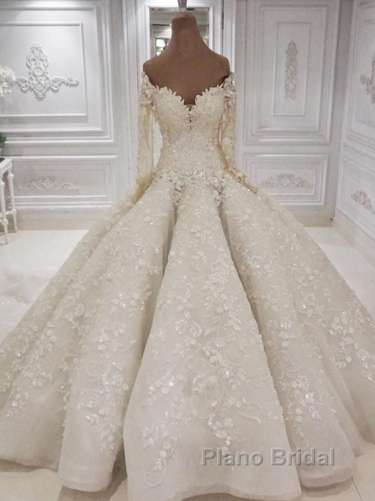 Beautiful Long Sleevess V neck Appliques Ball Gown Wedding Dress Secondary image