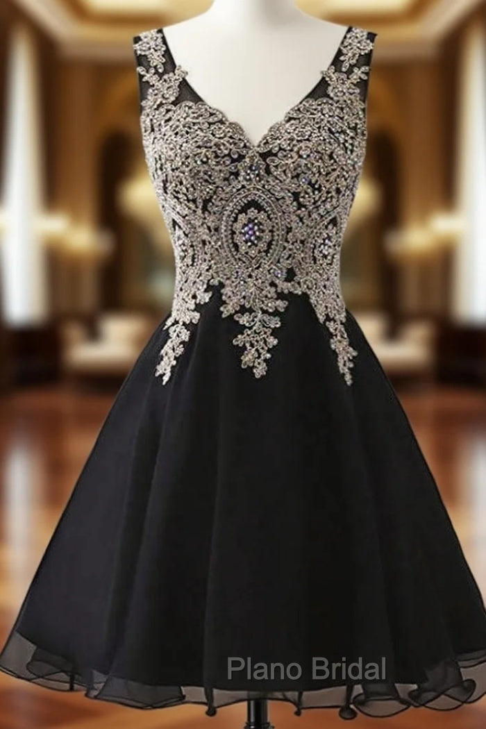 Black Chiffon V-neck Lace Appliques Beading Homecoming Dresses