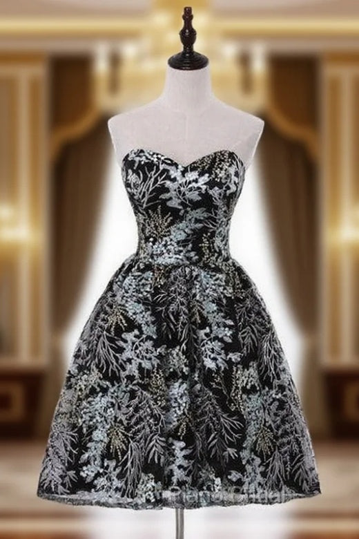 Black Lace Print Strapless Homecoming Dresses