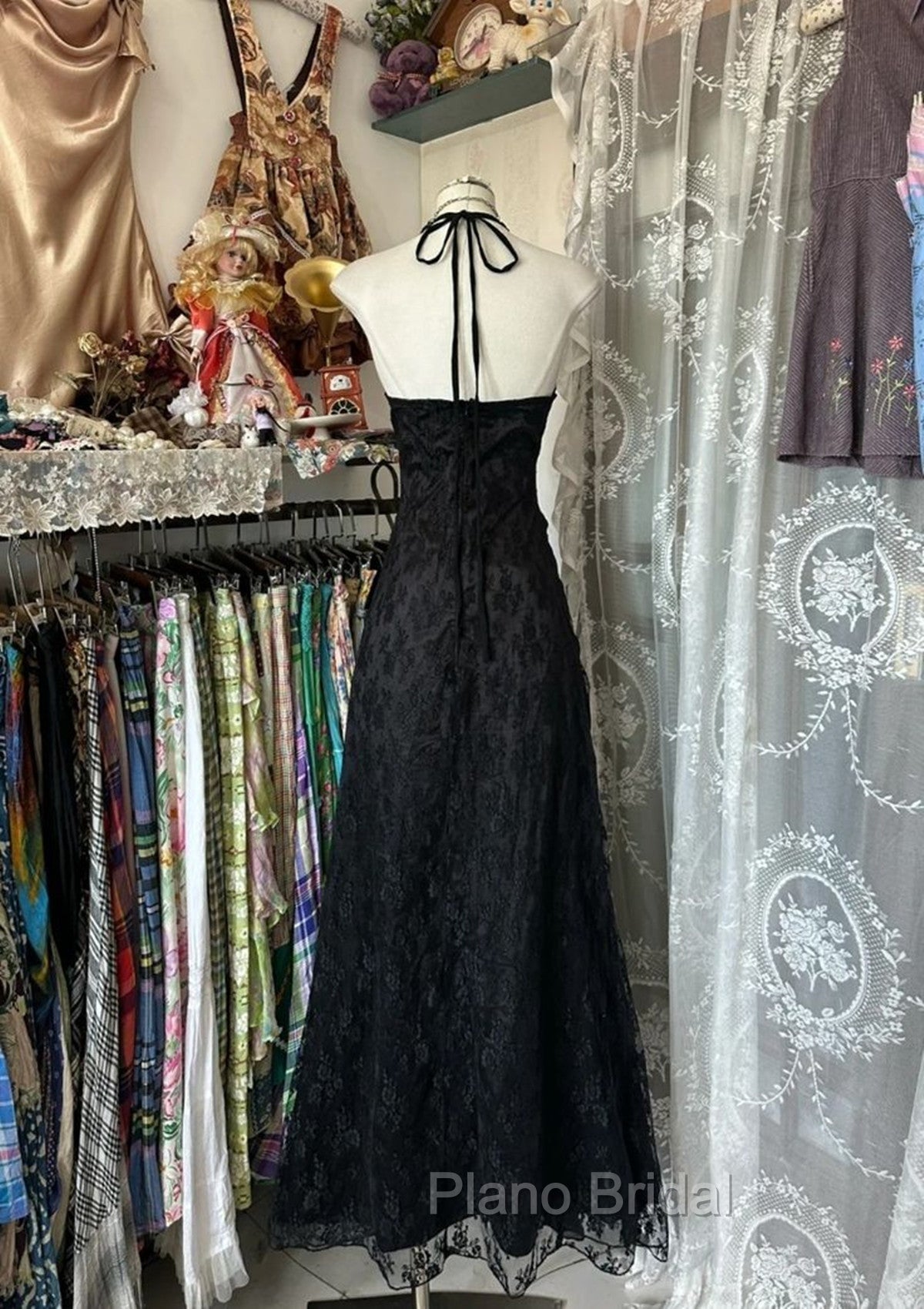 Black Lace V-Neckline A-Line Halter Party Dresses, Black Vintage Style Formal Prom Dresses Secondary image
