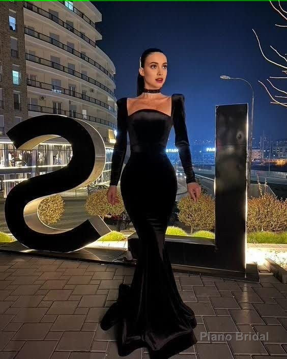 Black Long Sleeve Formal Dress Prom Gown Main image