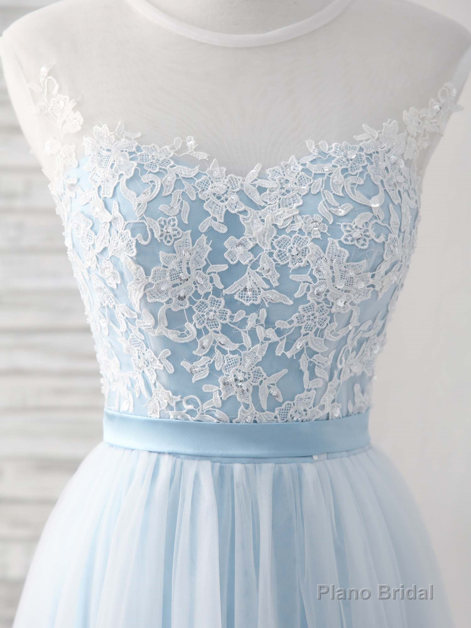 Blue Round Neck Tulle Lace Applique Long Prom Dresses