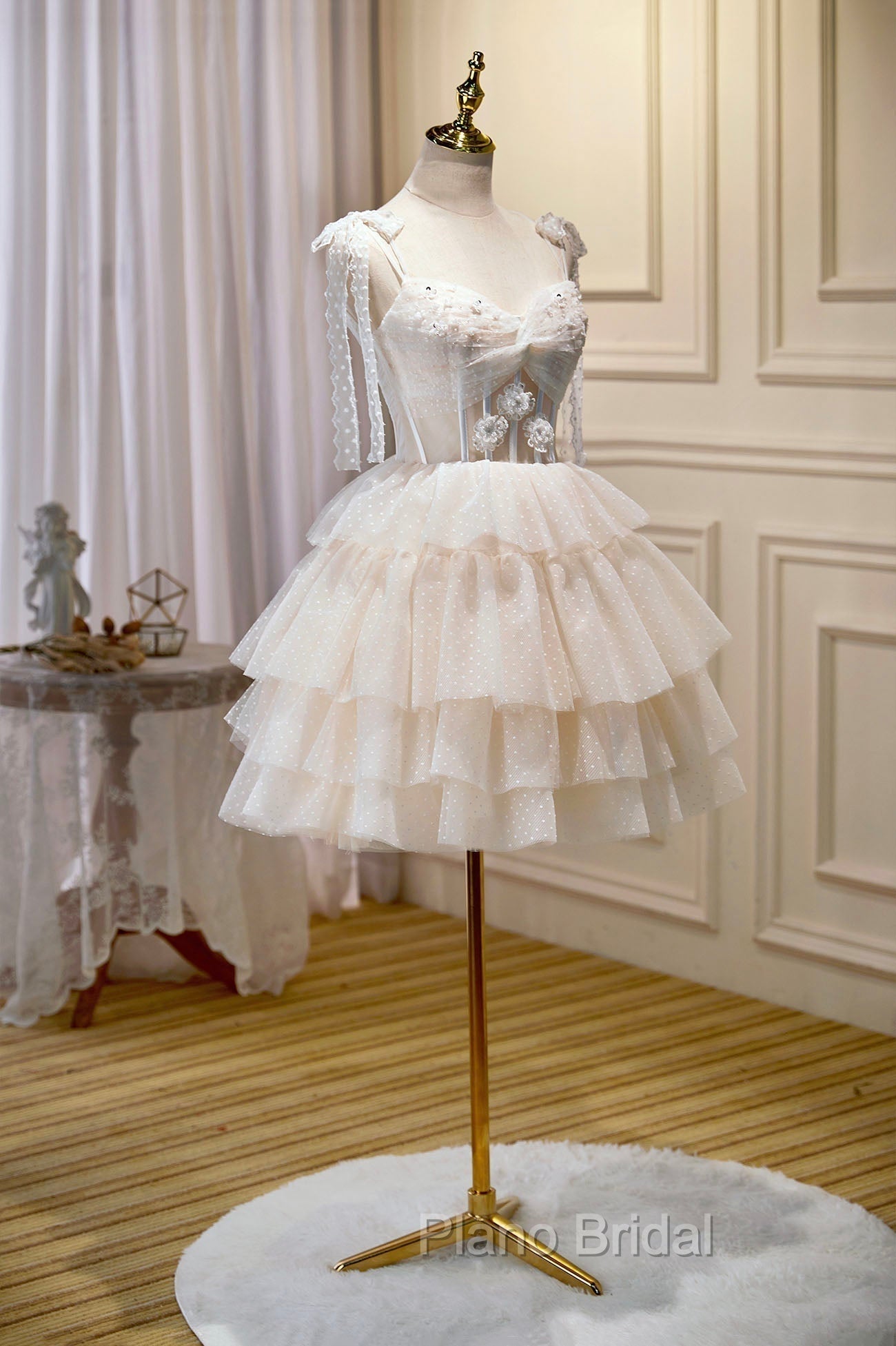 Champagne Spaghetti Straps Lace Party Dresses, A-Line Short Homecoming Dresses