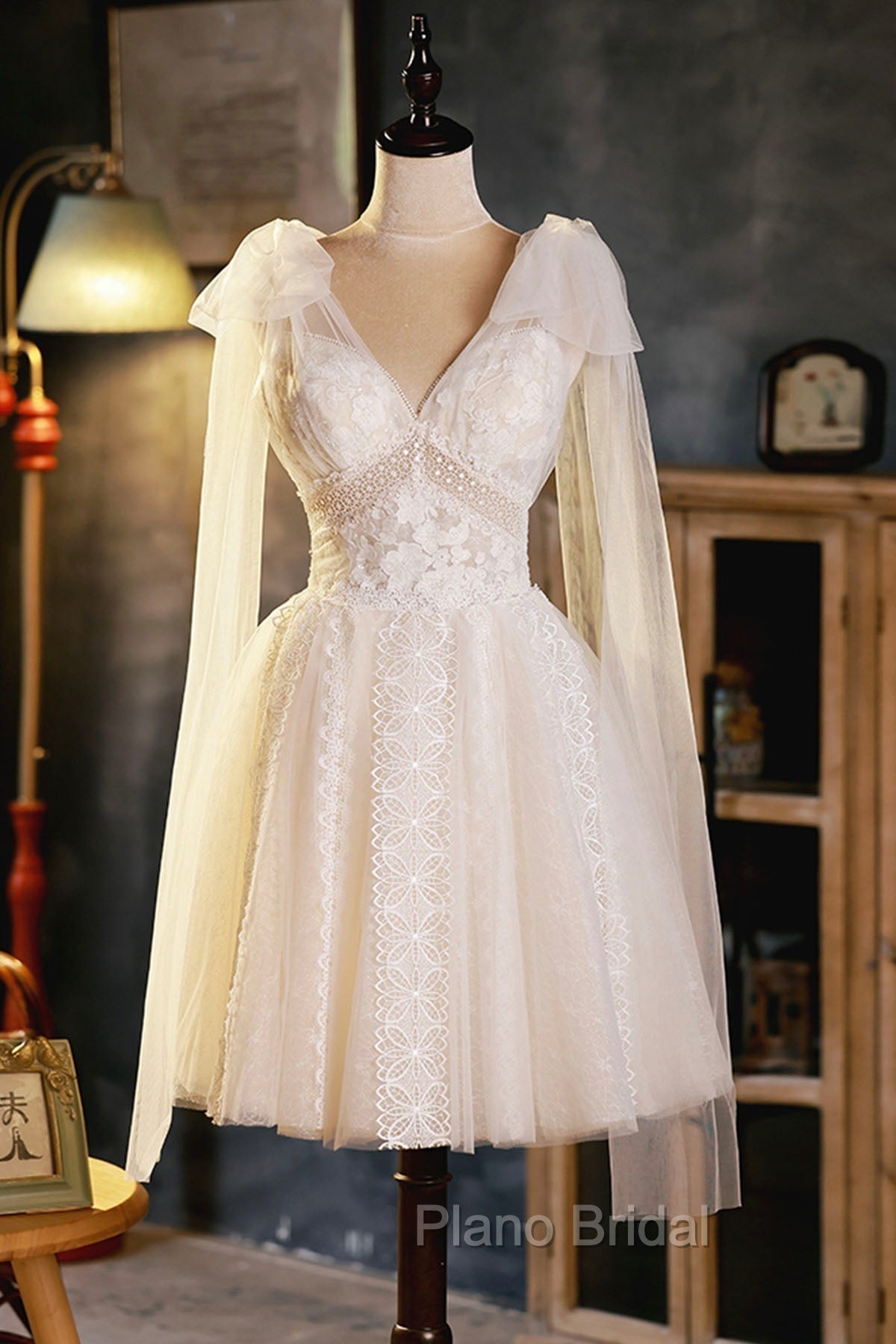 Champagne V-Neck Lace Short Formal Prom Dresses, Lovely A-Line Evening Party Dresses Main image