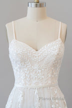 Chic Long A-line Sweetheart Spaghetti Strap Appliques Tulle Wedding Dress