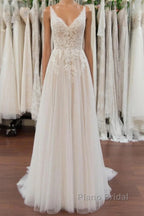 Chic Long A line V neck Appliques Lace Tulle Wedding Dress