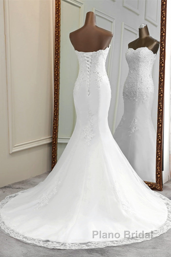 Chic Long Mermaid Strapless Lace Appliques Wedding Dress Secondary image