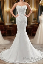 Chic Long Mermaid Strapless Lace Appliques Wedding Dress