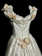 Classy Ball Gown Off The Shoulder Lace Ivory Long Wedding Dresses Bridal Dresses