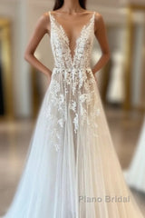 Classy Long A-line Tulle Appliques Lace Wedding Dress