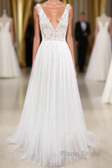 Deep V-neck Lace A-line Tulle Wedding Dress