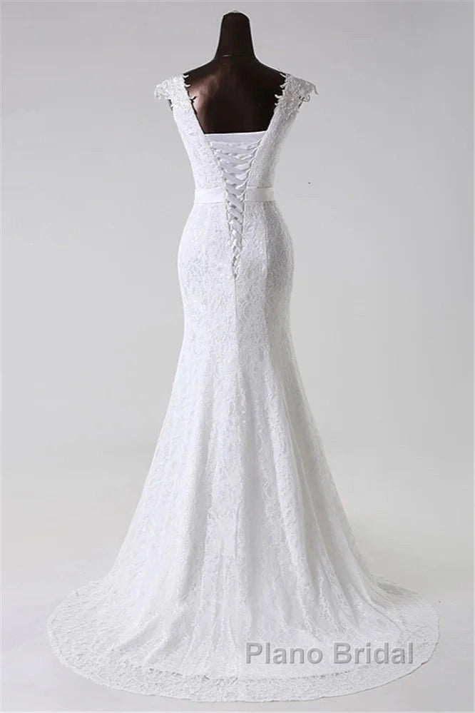 Elegant Jewel Long Lace Mermaid Wedding Gown With Appliques Secondary image