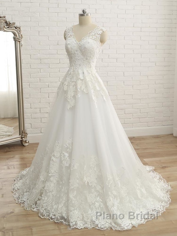 Elegant V-Neck Lace Ball Gown Wedding Dresses Secondary image