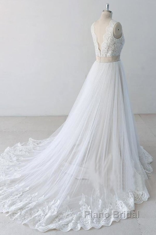 Elegant V-neck Lace Tulle A-line Wedding Dress